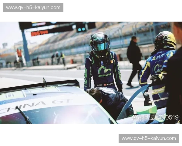 赛车赛事替补：赛场背后的隐形英雄